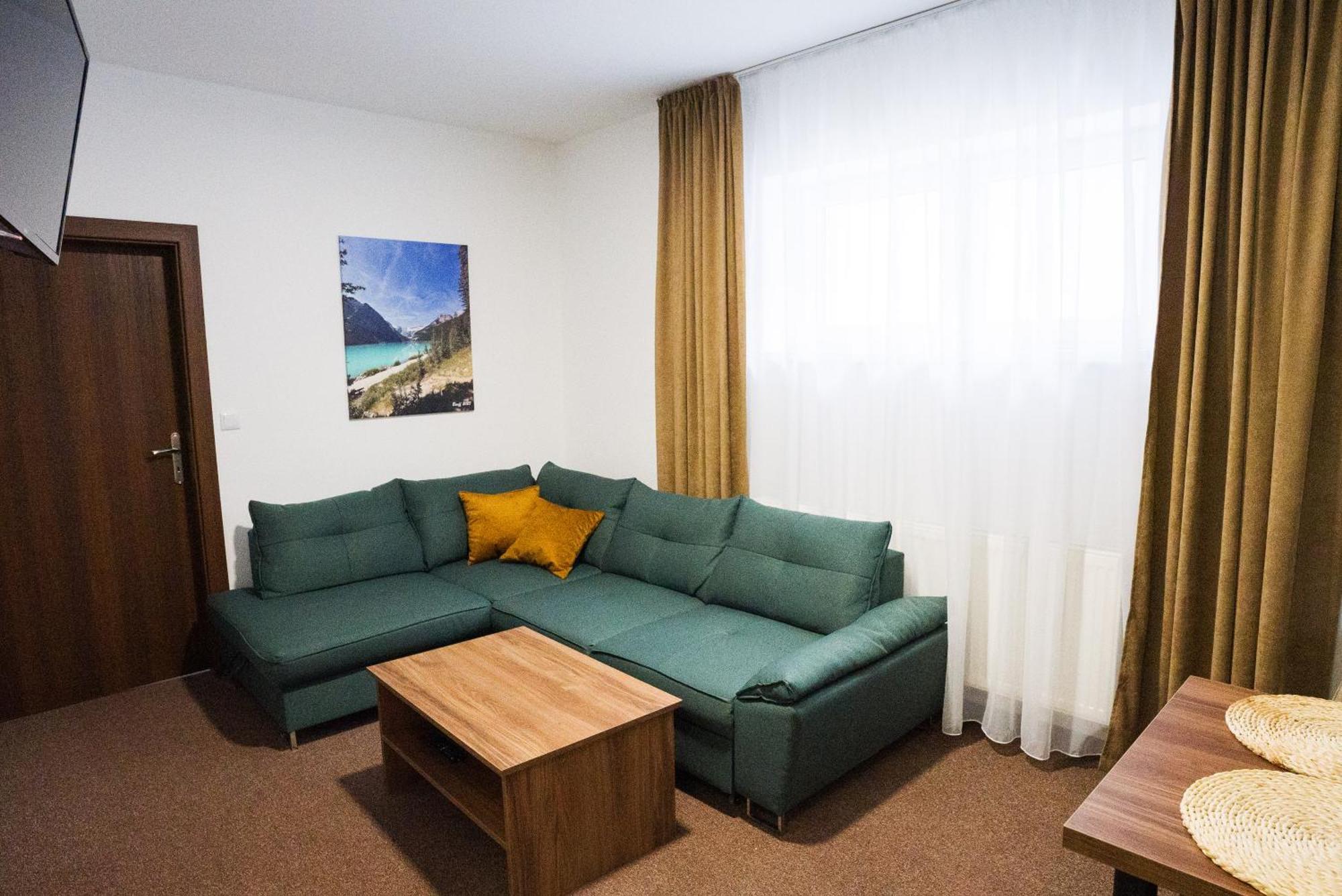 Apartmany Banff Bešeňová Eksteriør billede