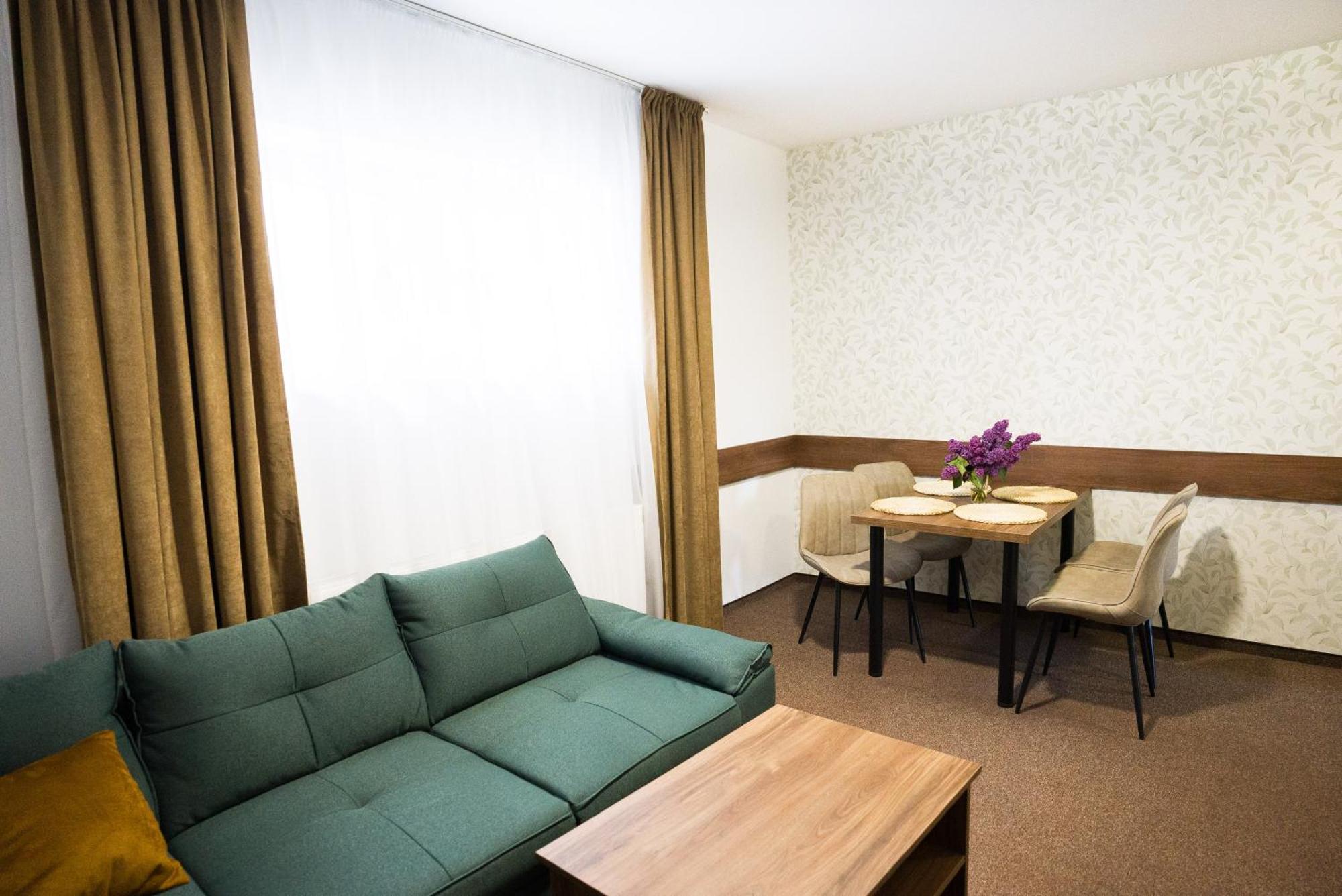 Apartmany Banff Bešeňová Eksteriør billede