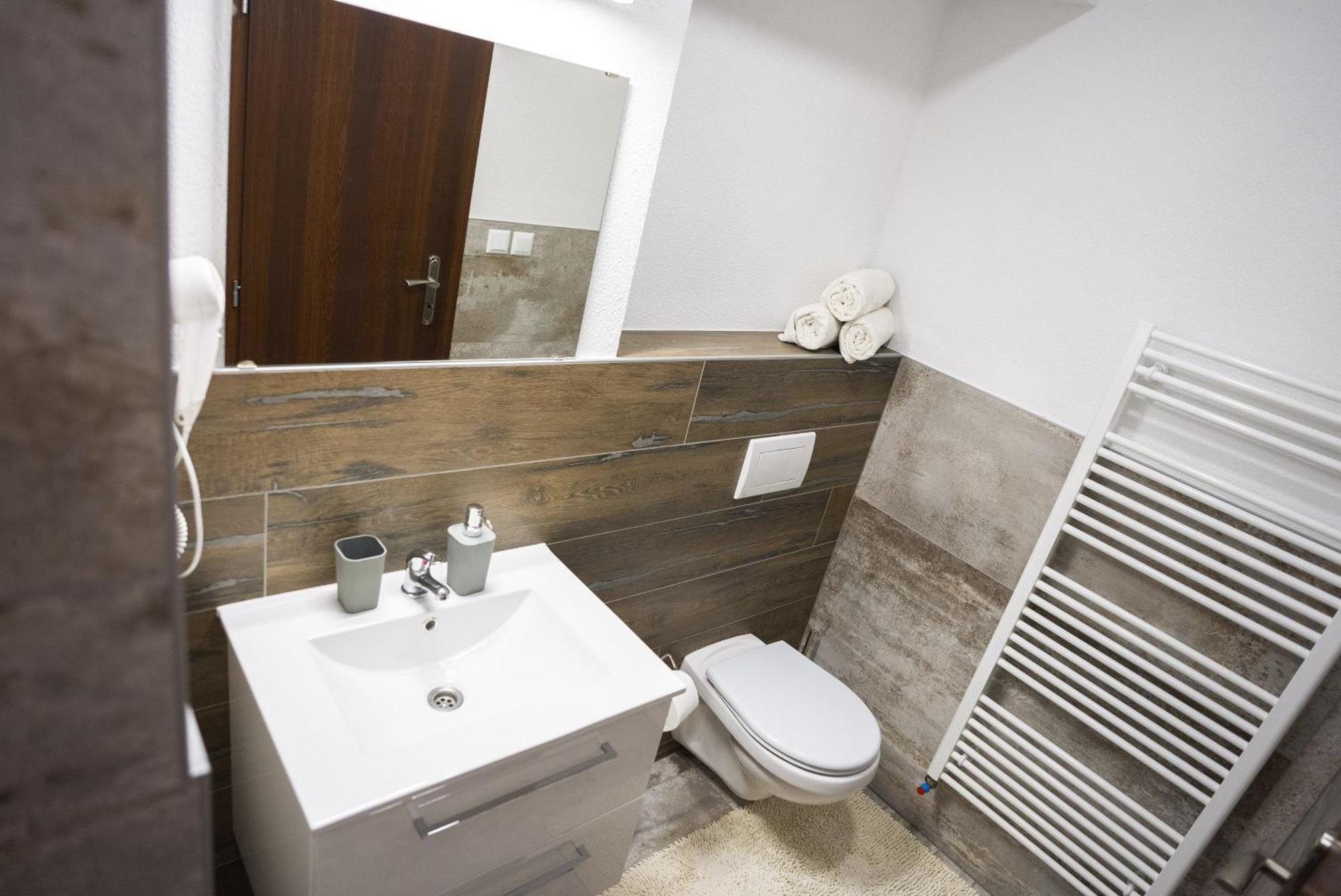 Apartmany Banff Bešeňová Eksteriør billede