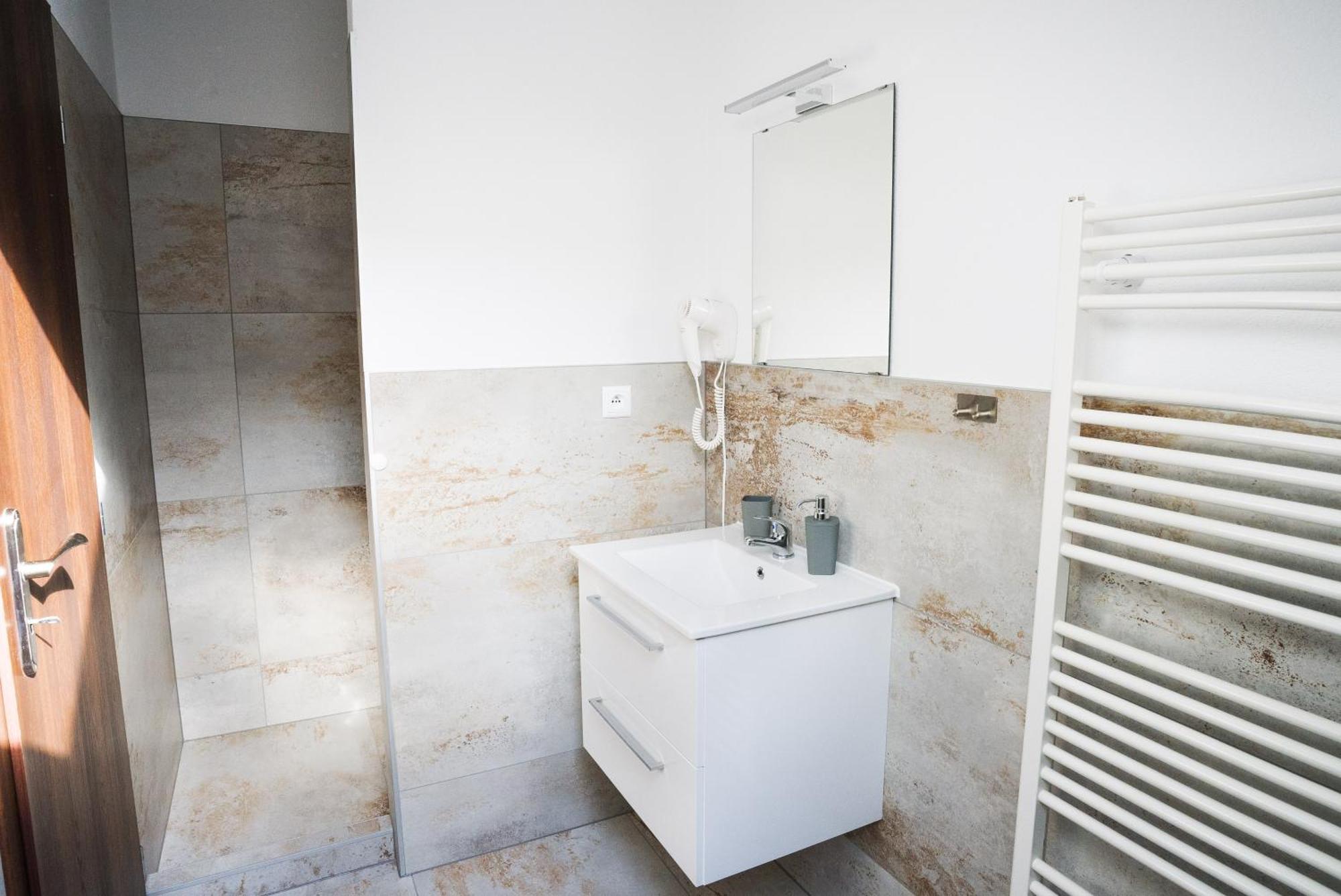 Apartmany Banff Bešeňová Eksteriør billede