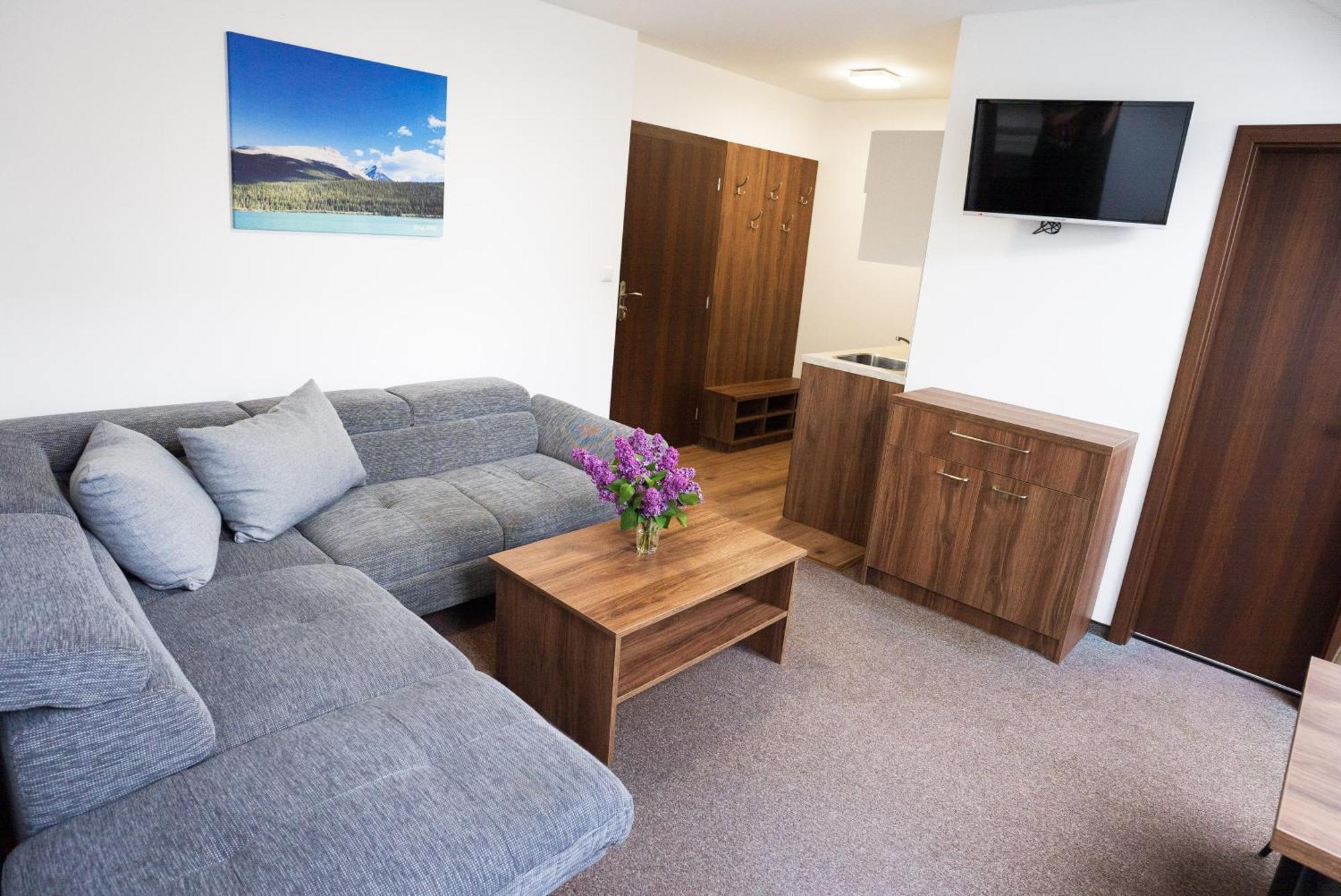 Apartmany Banff Bešeňová Eksteriør billede