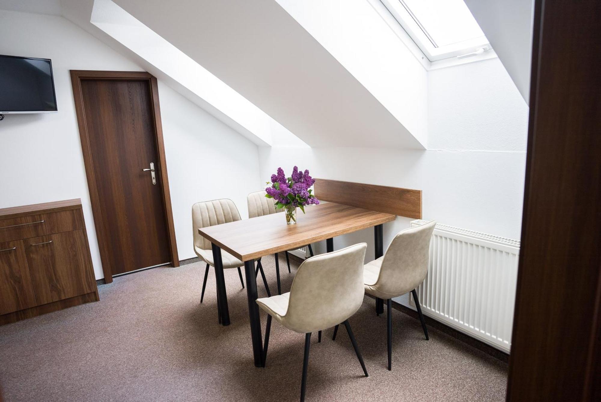 Apartmany Banff Bešeňová Eksteriør billede